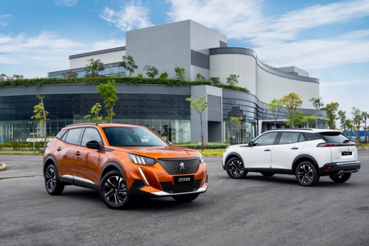 Peugeot 2008 - 02